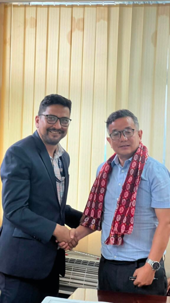 कर्णाली स्वास्थ्य विज्ञान प्रतिष्ठानका नवनियुक्त उपकुलपतिद्वारा पदभार ग्रहण